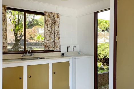 Photo of property in 14 Pine Grove, Tairua, 3508