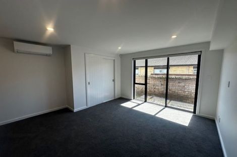 Photo of property in 35b Clyside Avenue, Half Moon Bay, Auckland, 2012