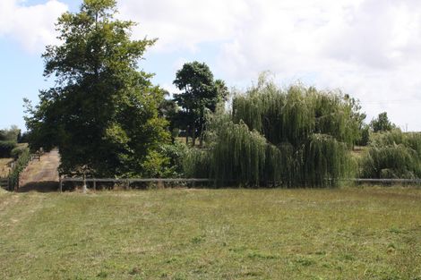 Photo of property in 382 Kingseat Road, Kingseat, Pukekohe, 2679