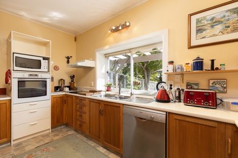 Photo of property in 1 Mayroyd Terrace, Nelson, 7010