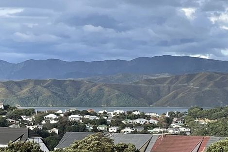 Photo of property in 1/7 Rangitane Street, Maupuia, Wellington, 6022