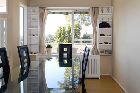 Photo of property in 8 Laser Place, Bayview, Auckland, 0629