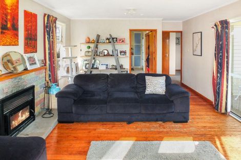 Photo of property in 3 Mark Perreau Place, Foxton, 4814