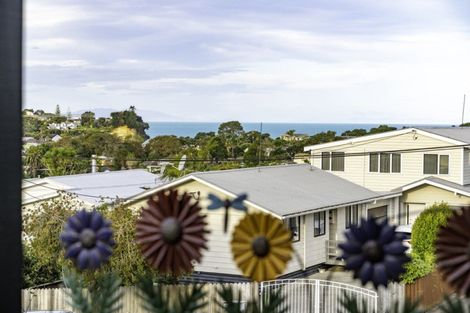 Photo of property in 8a Ladies Mile, Manly, Whangaparaoa, 0930