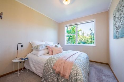 Photo of property in 225 Dowse Drive, Maungaraki, Lower Hutt, 5010