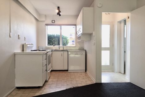 Photo of property in 4/31 Mana Avenue, Titahi Bay, Porirua, 5022