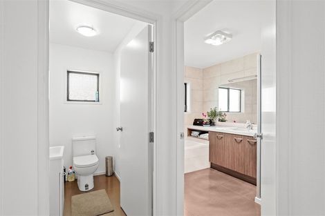 Photo of property in 10 Tatyana Place, Massey, Auckland, 0614