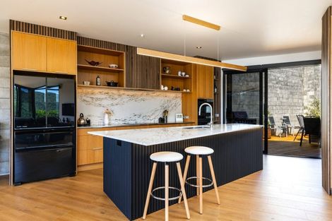 Photo of property in 324a Waikawa Road, Waikawa, Picton, 7220