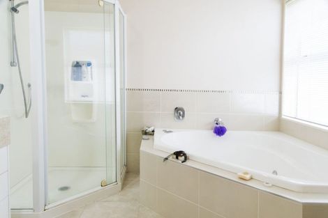 Photo of property in 27 Turnberry Drive, Wattle Downs, Auckland, 2103