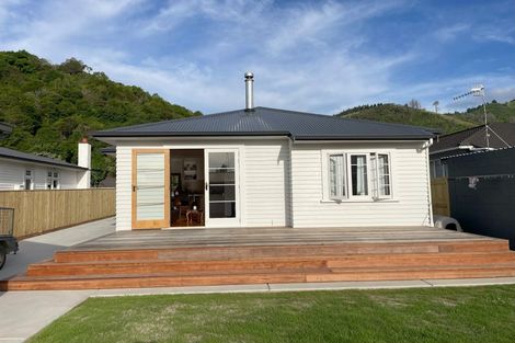 Photo of property in 10 Pitt Street, Maitai, Nelson, 7010