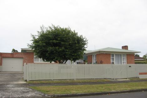 Photo of property in 3 Fausett Avenue, Pukekohe, 2120
