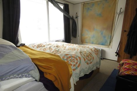 Photo of property in 82 Parrs Cross Road, Henderson, Auckland, 0612