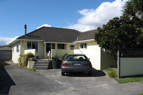 Photo of property in 49 Guthrie Street, Waterloo, Lower Hutt, 5011