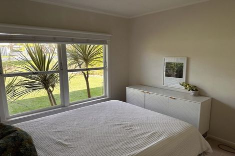 Photo of property in 1/43 Tramway Road, Beach Haven, Auckland, 0626