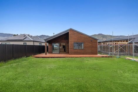 Photo of property in 16 Gillespie Street, Lake Hawea, 9382