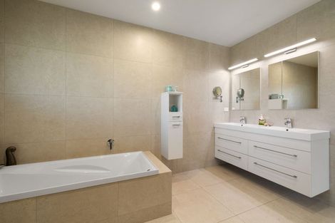 Photo of property in 2 September Grove, Tamahere, Hamilton, 3283