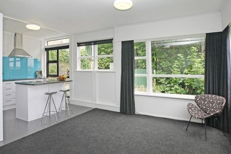 Photo of property in 17a Seatoun Heights Road, Miramar, Wellington, 6022