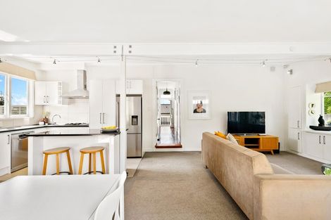 Photo of property in 20a Matipo Road, Te Atatu Peninsula, Auckland, 0610