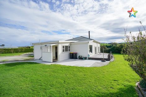 Photo of property in 22 Buckingham Street, Tokanui, 9884