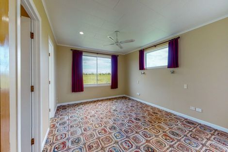 Photo of property in 11 Orchard East Road, Ngatea, 3503