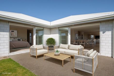 Photo of property in 14 Whitehall Drive, Springlands, Blenheim, 7201