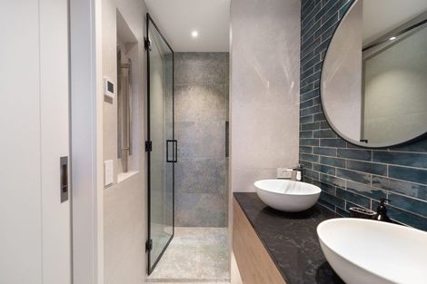 Photo of property in 52 Suburb Street, Queenstown, 9300