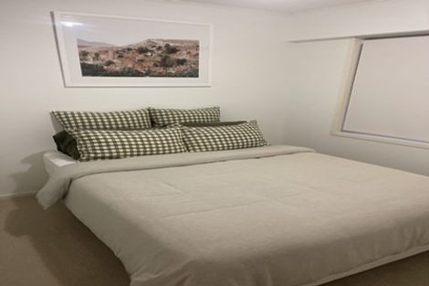 Photo of property in 1/38 Hillcrest Avenue, Hillcrest, Auckland, 0627