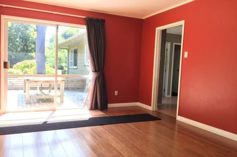 Photo of property in 7 Osmond Court, Sunnyvale, Auckland, 0612