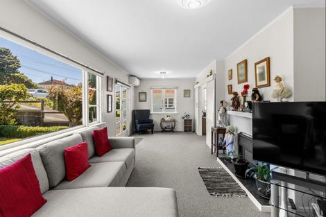 Photo of property in 101 Clawton Street, Westown, New Plymouth, 4310