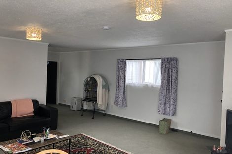 Photo of property in 27a Dorset Crescent, Hokowhitu, Palmerston North, 4410