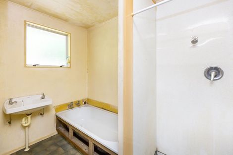 Photo of property in 1168 Fergusson Drive, Clouston Park, Upper Hutt, 5018