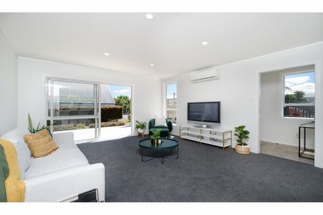 Photo of property in 16 Tapu Road, Huapai, Kumeu, 0810