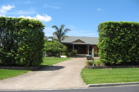 Photo of property in 37 Sunny Crescent, Huapai, Kumeu, 0810