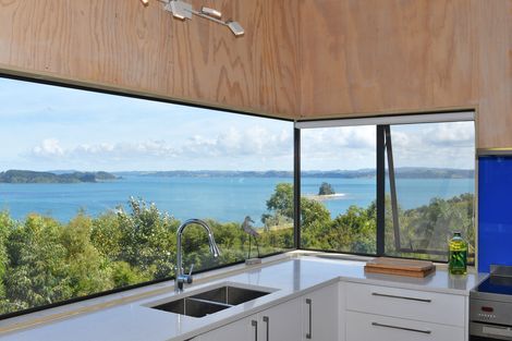 Photo of property in 11 Elizabeth Point Road, Kawau Island, 0920