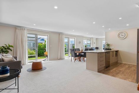 Photo of property in 15 Kara Place, Wharewaka, Taupo, 3330