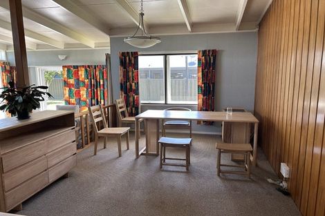 Photo of property in 222a Grove Road, Mayfair, Hastings, 4122