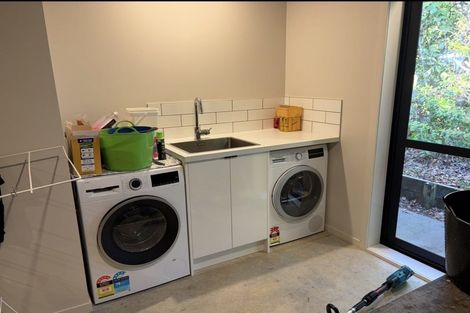 Photo of property in 427 Carrington Street, Upper Vogeltown, New Plymouth, 4310