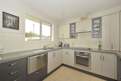 Photo of property in 23d Grassmere Street, Papanui, Christchurch, 8052