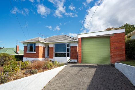 Photo of property in 25 Brockville Road, Glenross, Dunedin, 9011