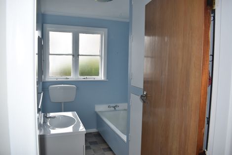 Photo of property in 75 Victoria Street, Carterton, 5713