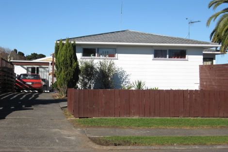 Photo of property in 11 Gambare Place, Wattle Downs, Auckland, 2103