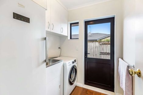 Photo of property in 49 Peppertree Glade, Kelvin Grove, Palmerston North, 4414
