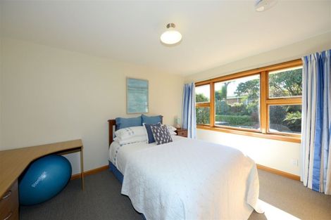Photo of property in 97 Avonhead Road, Avonhead, Christchurch, 8042