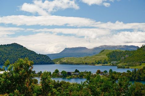 Photo of property in 3 Ridge Road, Lake Okareka, Rotorua, 3076
