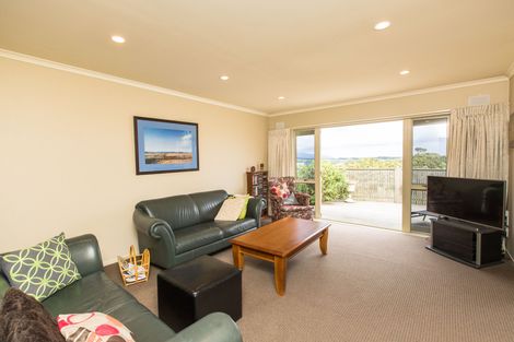 Photo of property in 6 Kea Place, Fitzherbert, Palmerston North, 4410
