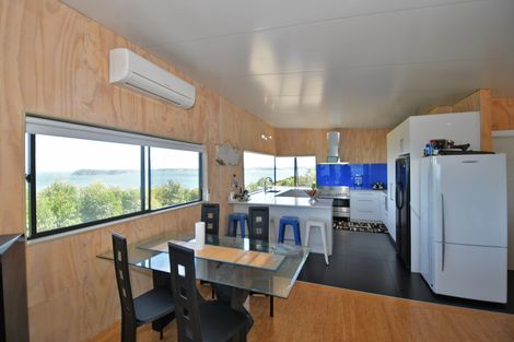 Photo of property in 11 Elizabeth Point Road, Kawau Island, 0920