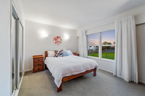 Photo of property in 4/2 Argyle Terrace, Milford, Auckland, 0620
