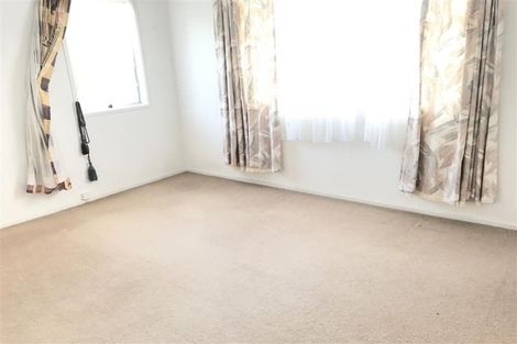 Photo of property in 4 Redwing Street, Browns Bay, Auckland, 0630