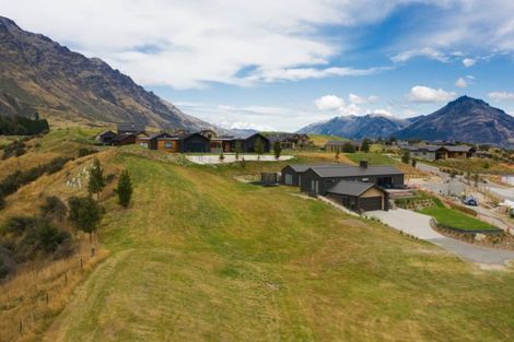 Photo of property in 6 Chimney Lane, Jacks Point, Queenstown, 9371