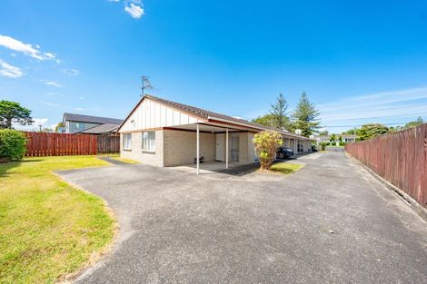 Photo of property in 407 West Coast Road, Glen Eden, Auckland, 0602